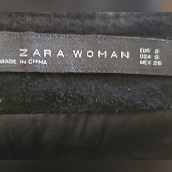 Zara Suede Embroided Flower Skirt w Zipper - Picture 6 of 6